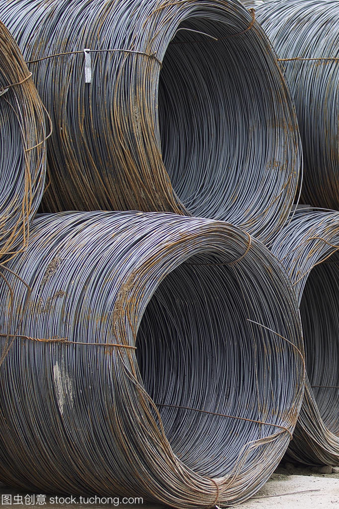 薄金屬加固傷口 海灣金屬制品倉(cāng)庫(kù)的創(chuàng)新應(yīng)用與安全考量